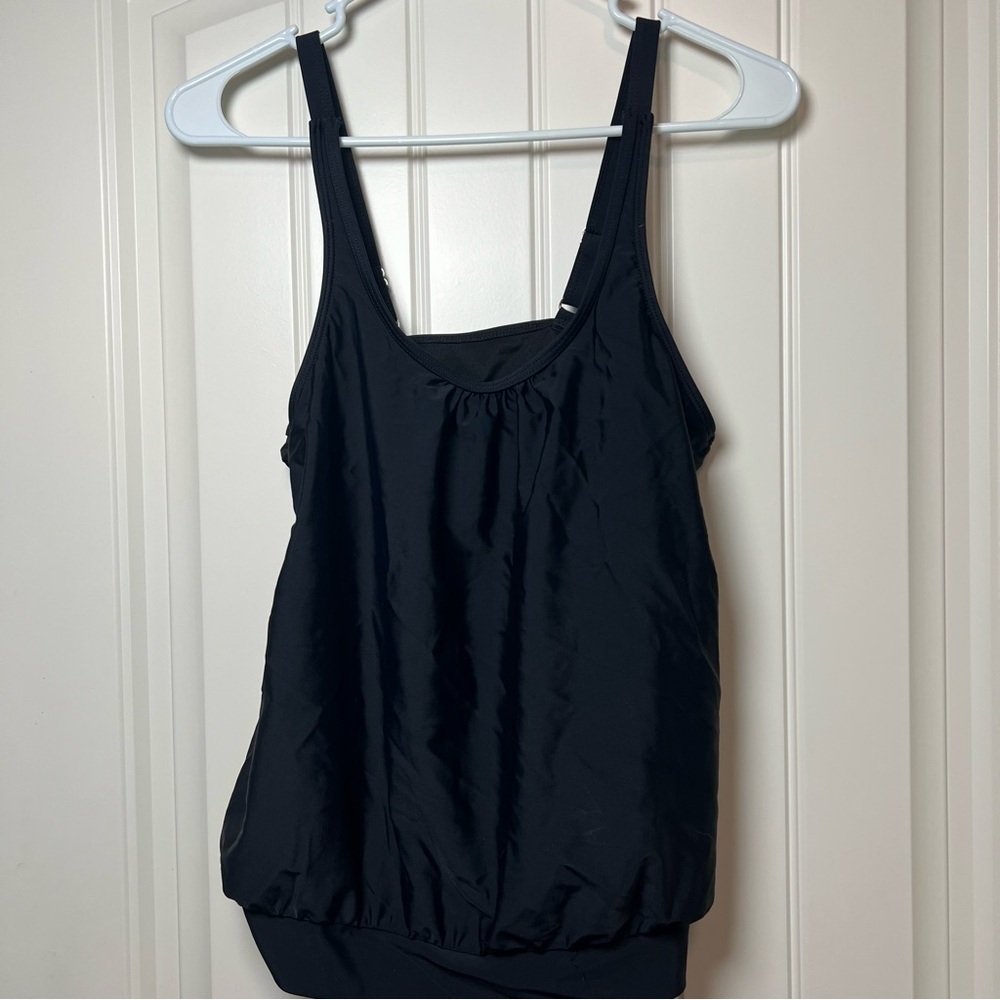 (2)tank top Tops bathing suits with bottoms size medium